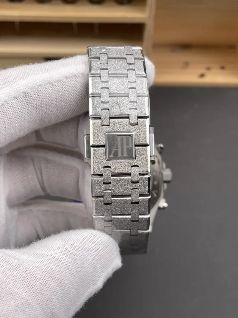 AP Royal Oak 26240 Frosted Gold 41mm