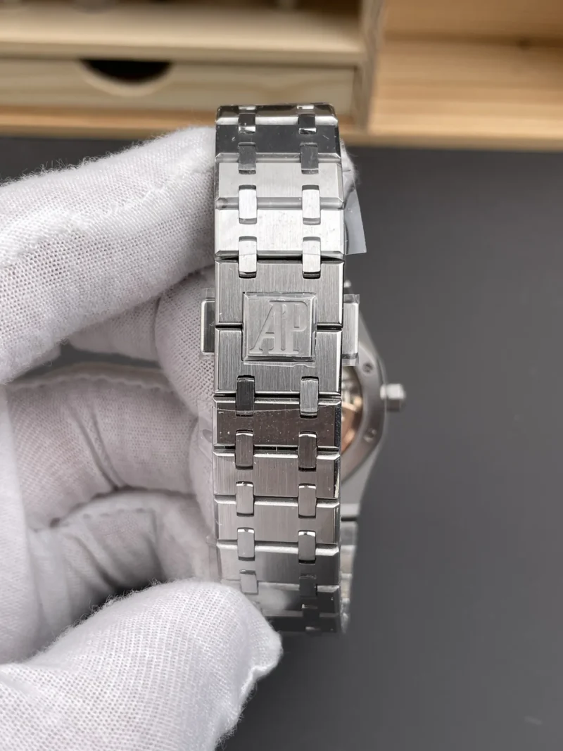 AP Royal Oak 77350 White Dial 34mm
