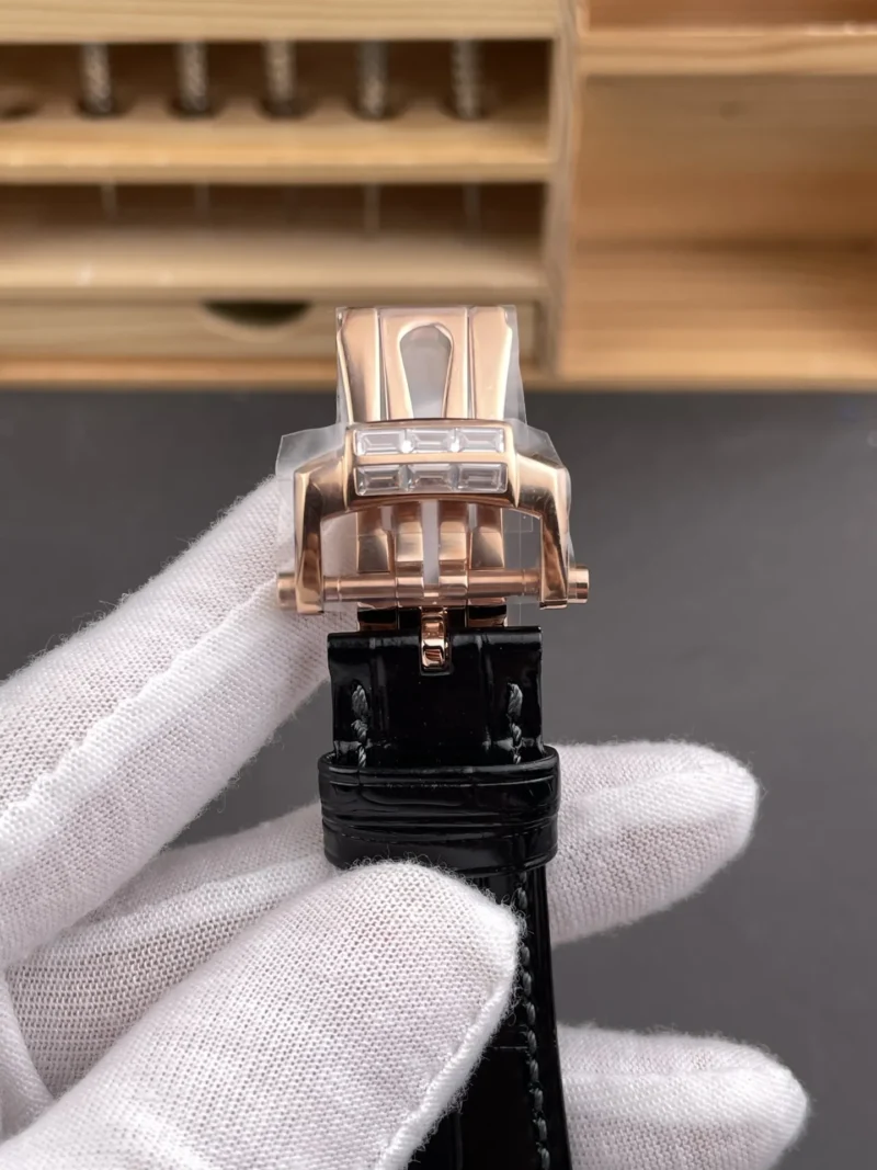 Patek Philippe Nautilus 5724 Rose Gold 40mm