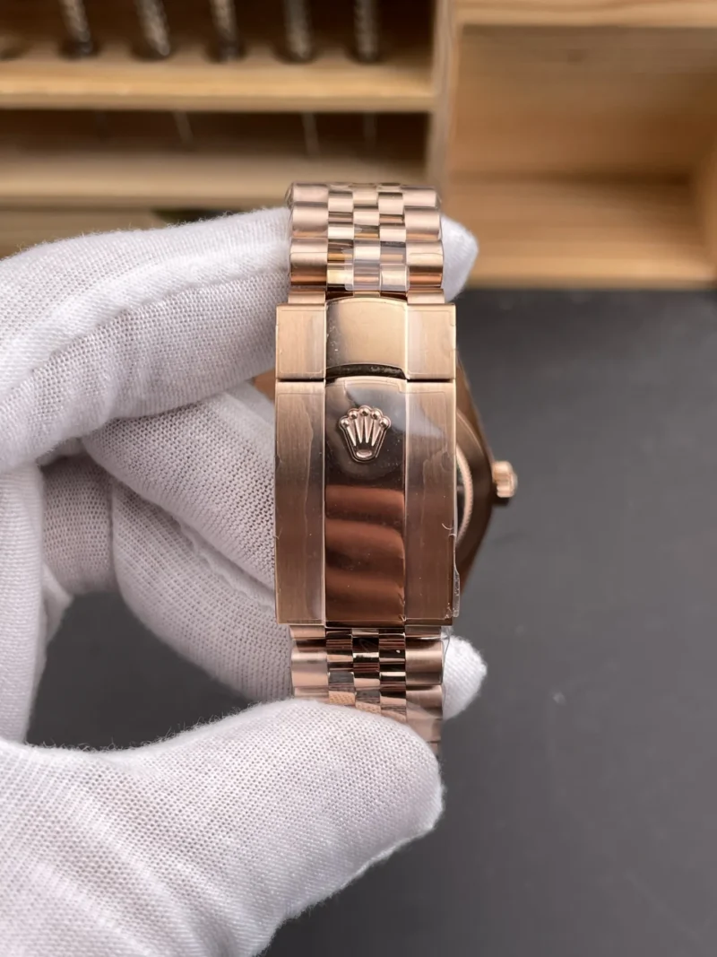 Rolex Sky-Dweller Rose Gold 42mm