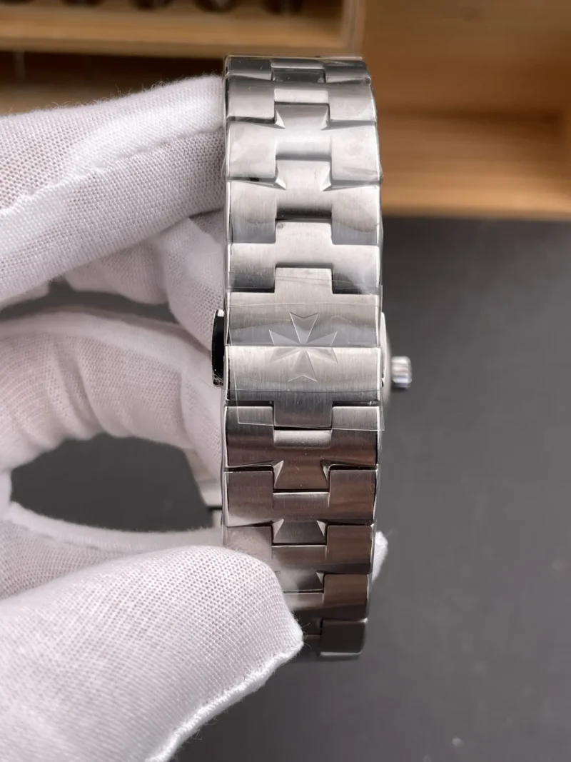 Vacheron Constantin Overseas Silver Dial 41mm