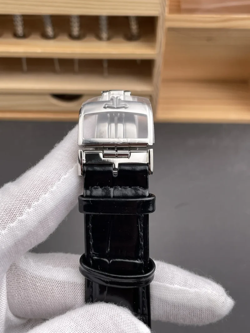 Jaeger-Le Coultre Reverso Black Dial 45.6x27.4mm
