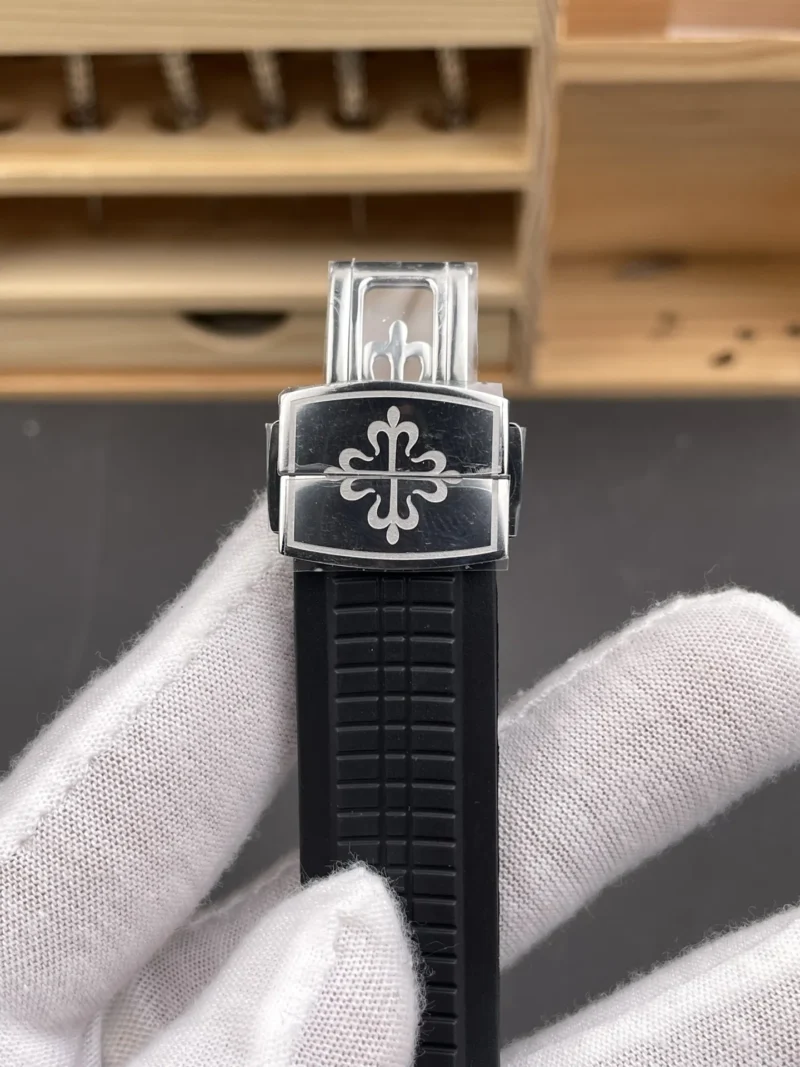 Patek Philippe Aquanaut Black Dial 40.8mm
