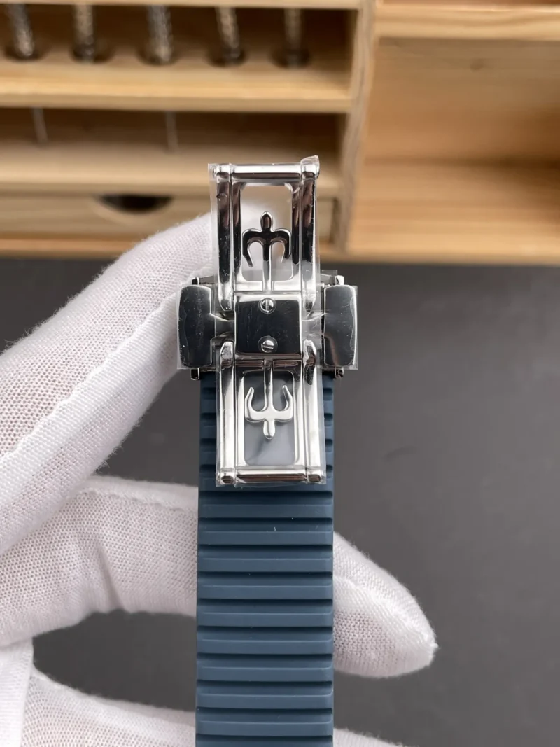 Patek Philippe Aquanaut Blue Dial 40.8mm