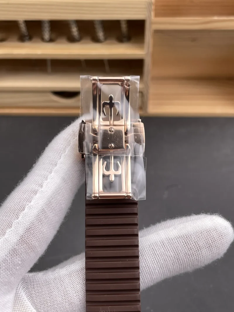 Patek Philippe Aquanaut Rose Gold 40.8mm