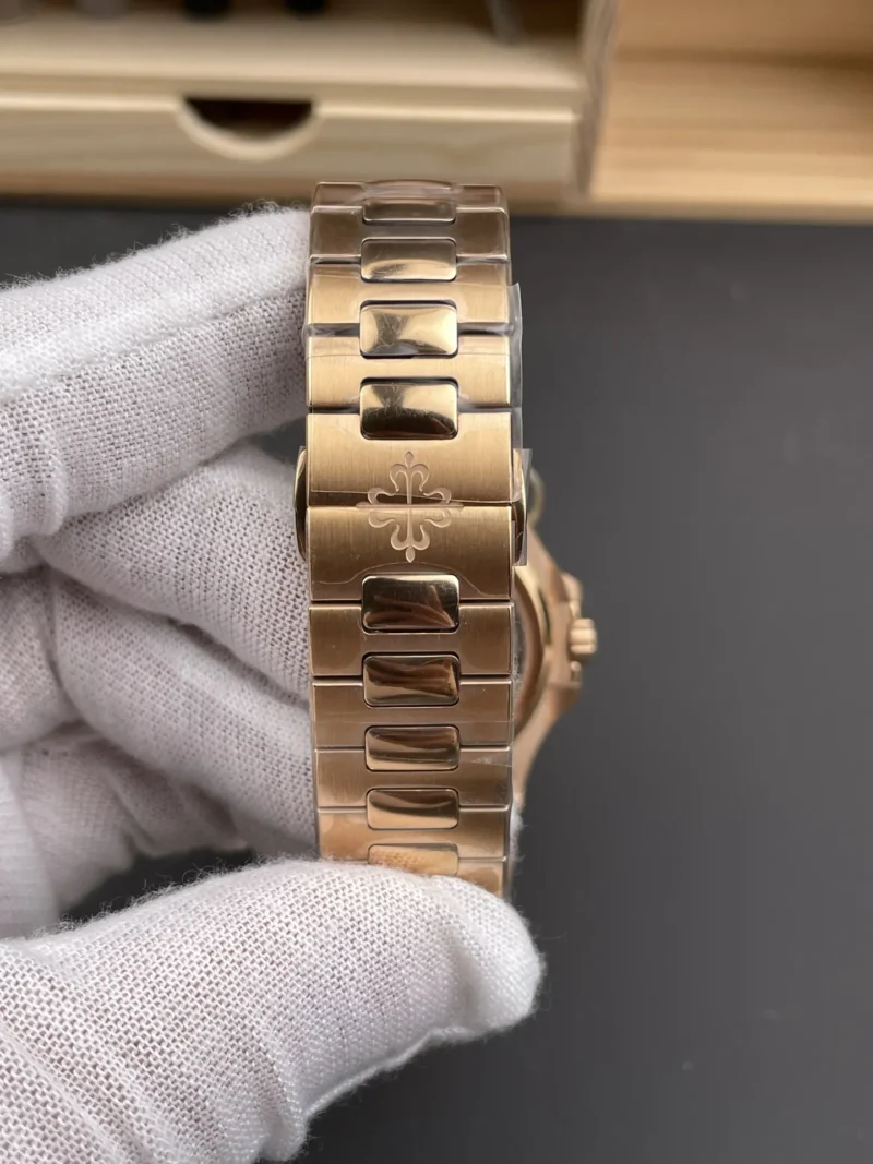 Patek Philippe Nautilus Rose Gold 40mm