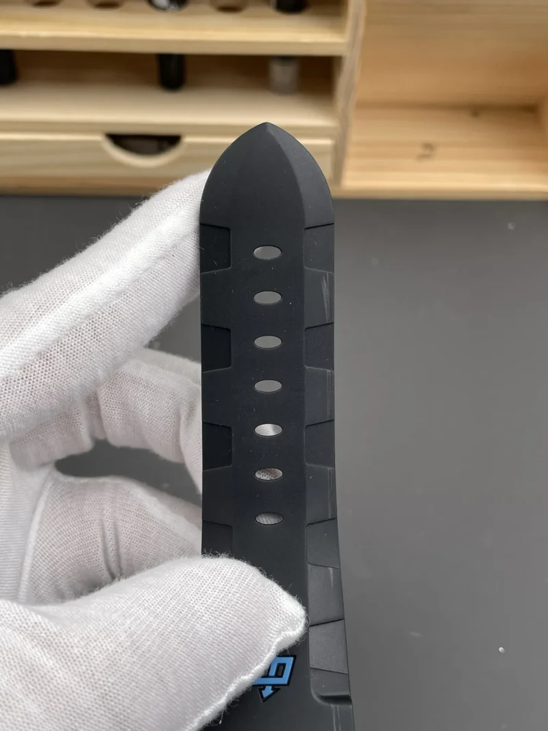 Panerai Luminor PAM616 Carbon Fiber 47mm