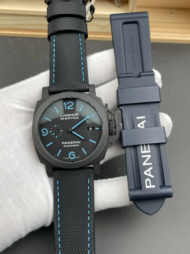 Panerai Luminor PAM1661 Carbon Fiber 44mm