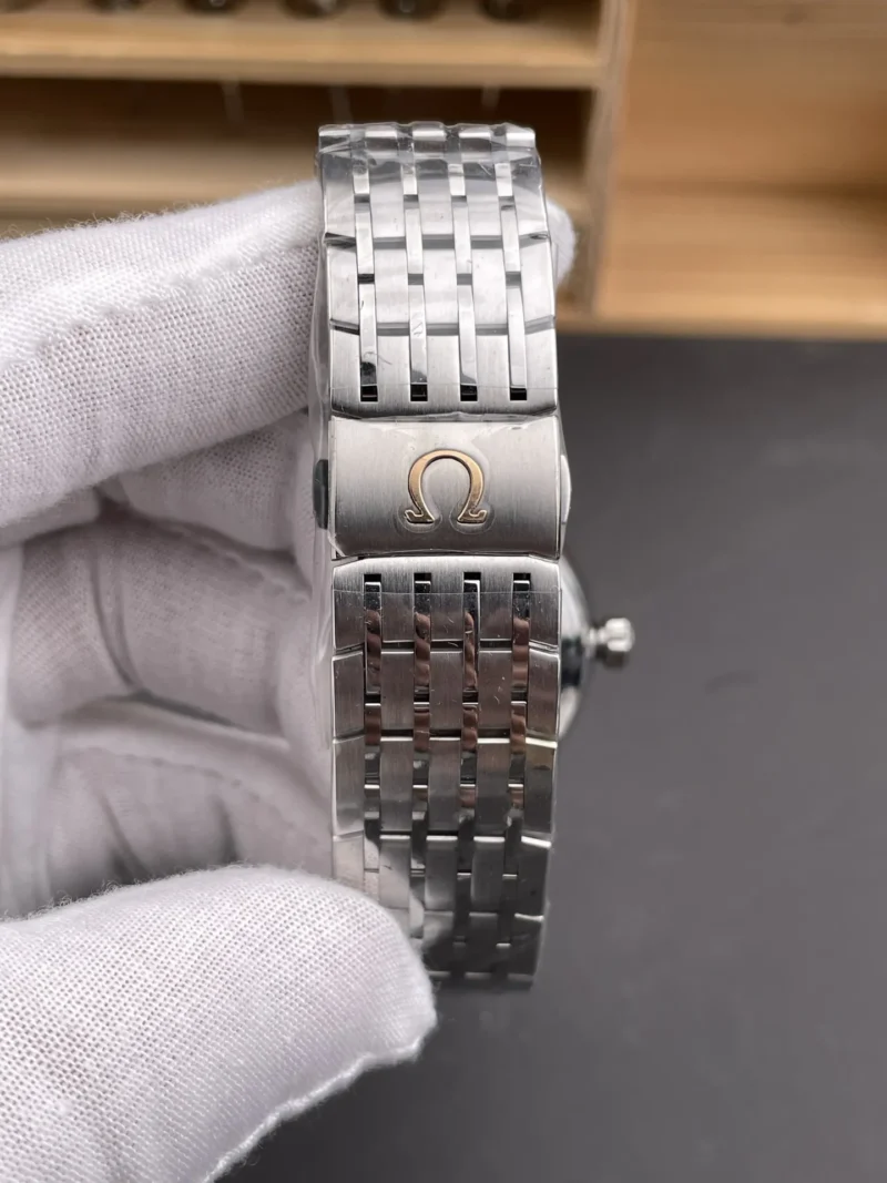 Omega Classic White 41mm