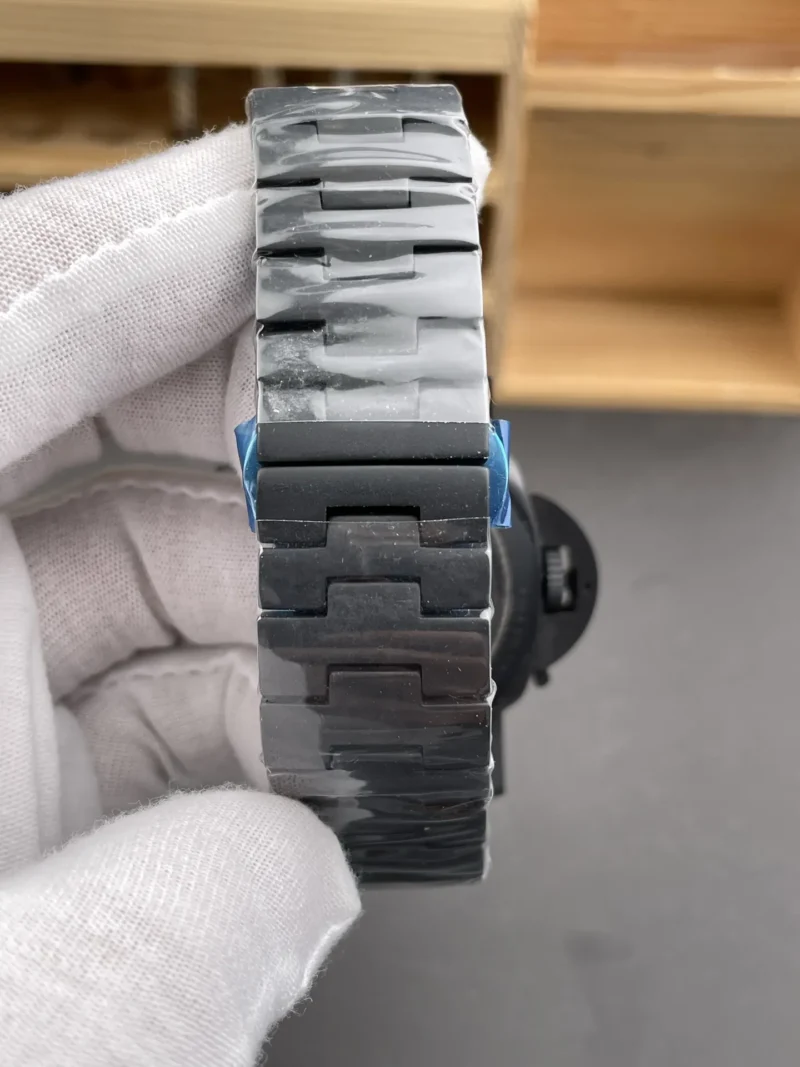 Panerai Luminor PAM438 Ceramic 44mm