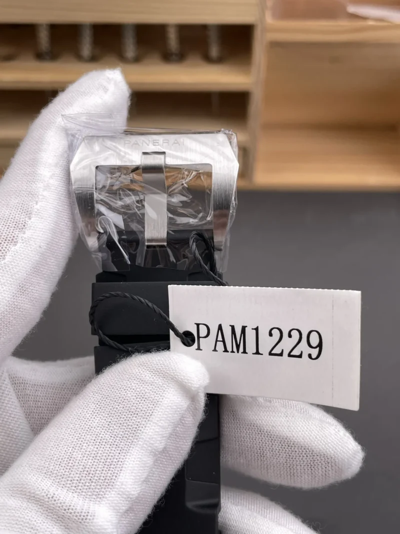 Panerai Submersible Submersible PAM1222 Black Dial 44mm