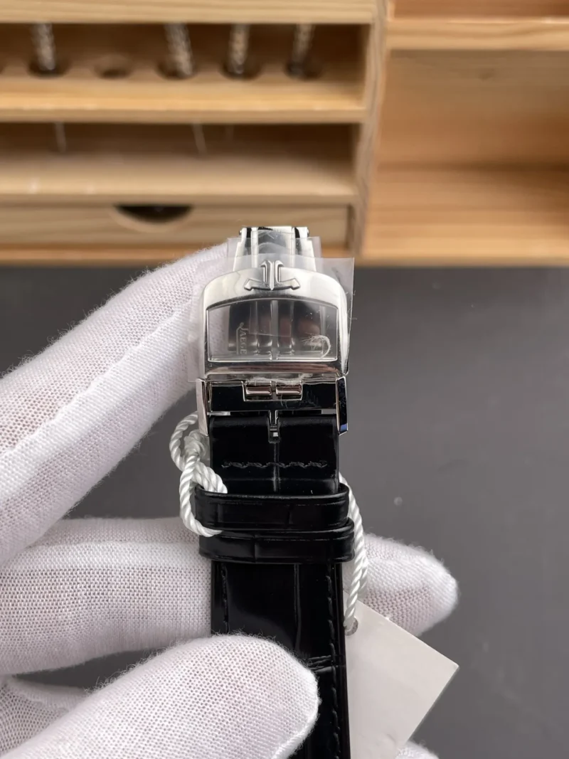 Jaeger-Le Coultre Classic V2dual straps included Silver Dial 39mm