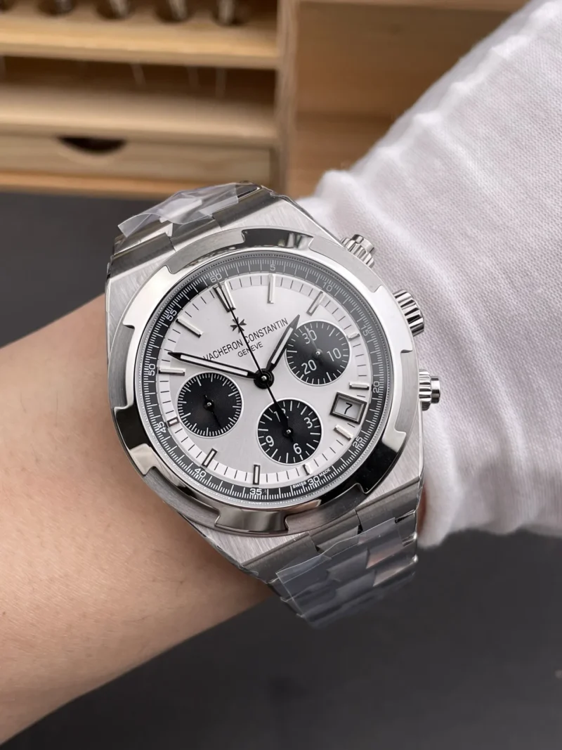 Vacheron Constantin Overseas 5500 Panda 42mm