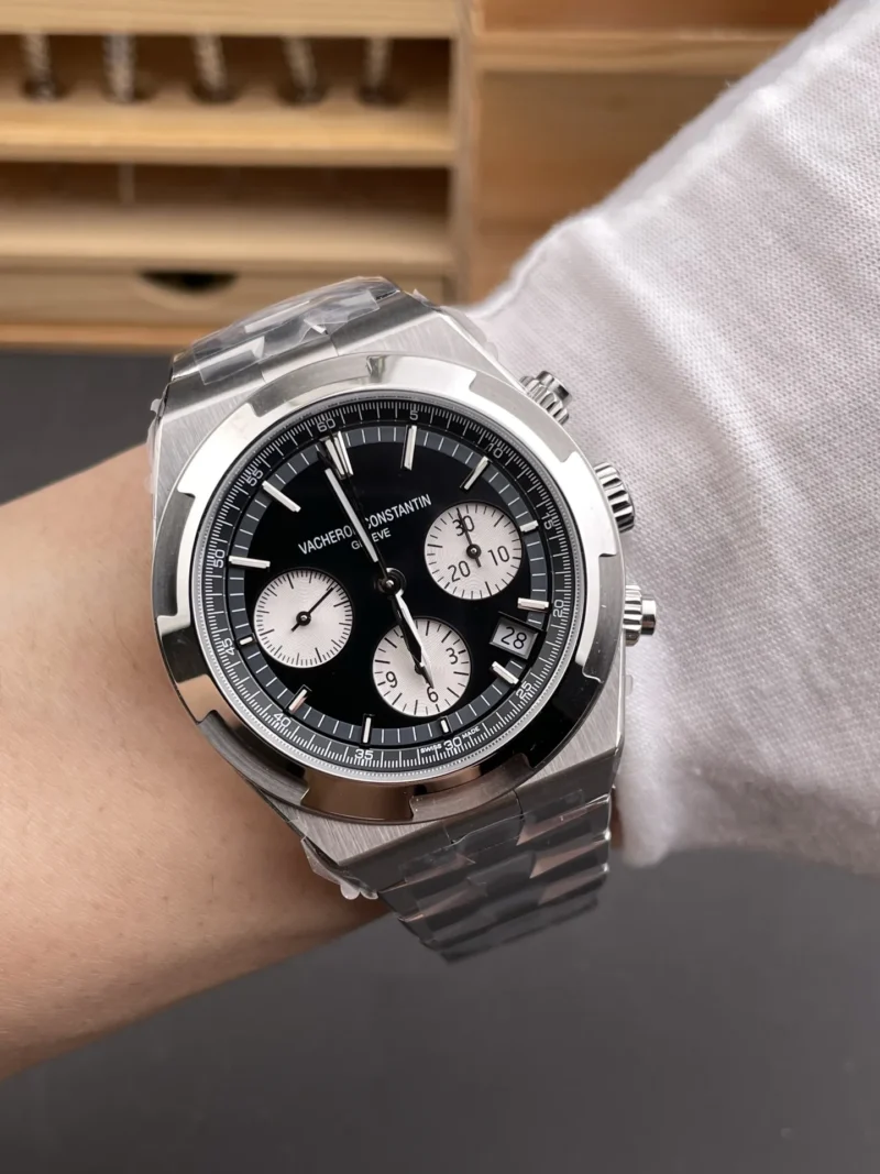 Vacheron Constantin Overseas 5500 Panda 42mm