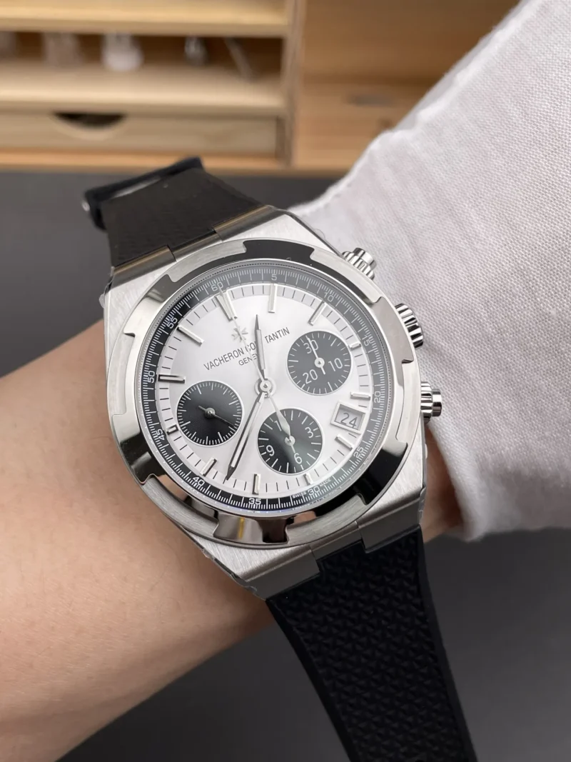 Vacheron Constantin Overseas 5500 Panda 42mm