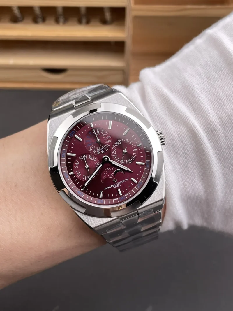 Vacheron Constantin Overseas 4300 Red Dial 41.5mm