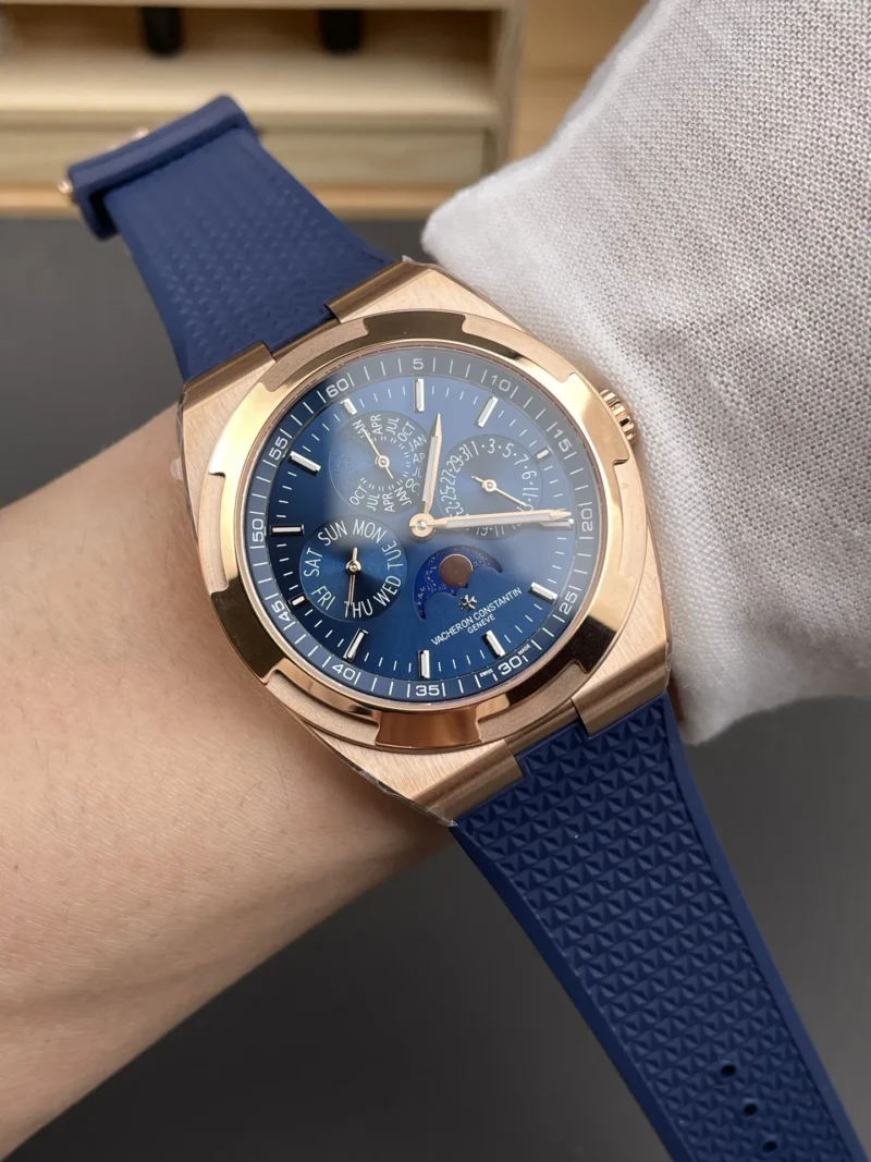 Vacheron Constantin Overseas 4300 Gold Dial 41.5mm
