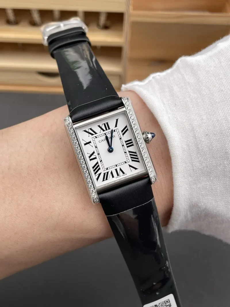 Cartier Tank Diamond Bezel 33.7x25.5mm