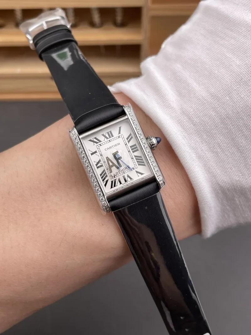 Cartier Tank Diamond Bezel 29.5x22mm