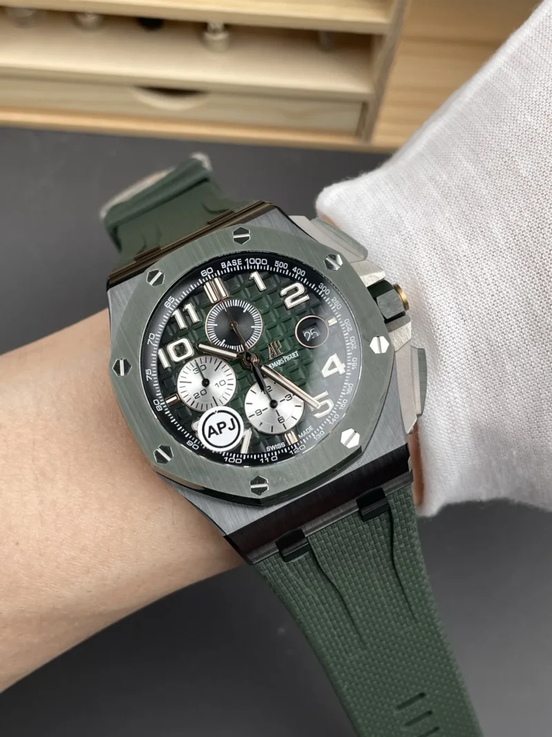 AP Royal Oak 26405 Smoked Green 44mm
