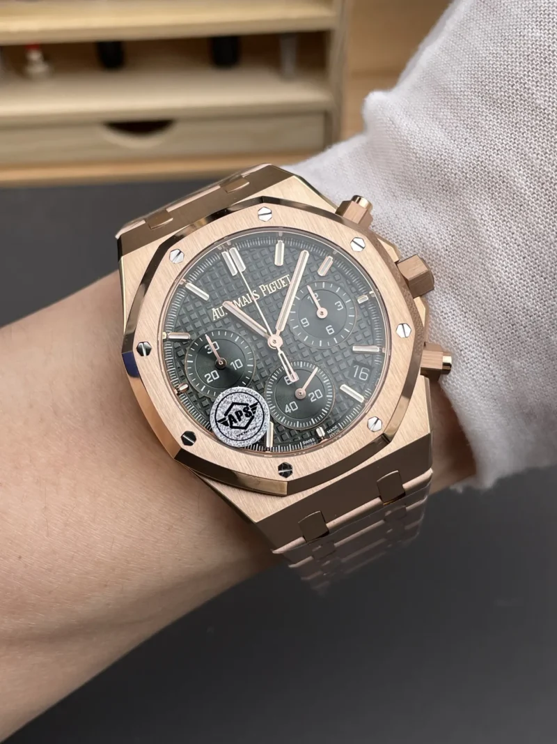 AP Royal Oak 26240 Green Dial 41mm