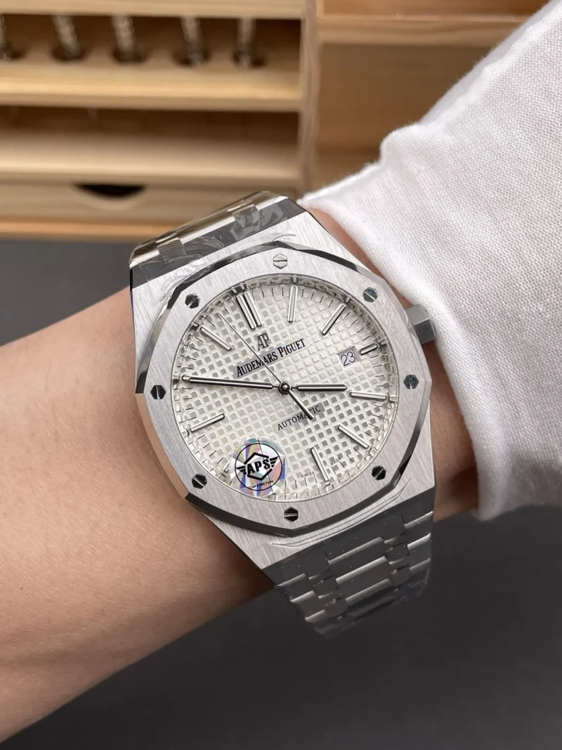 AP Royal Oak 15400 White Dial 41mm