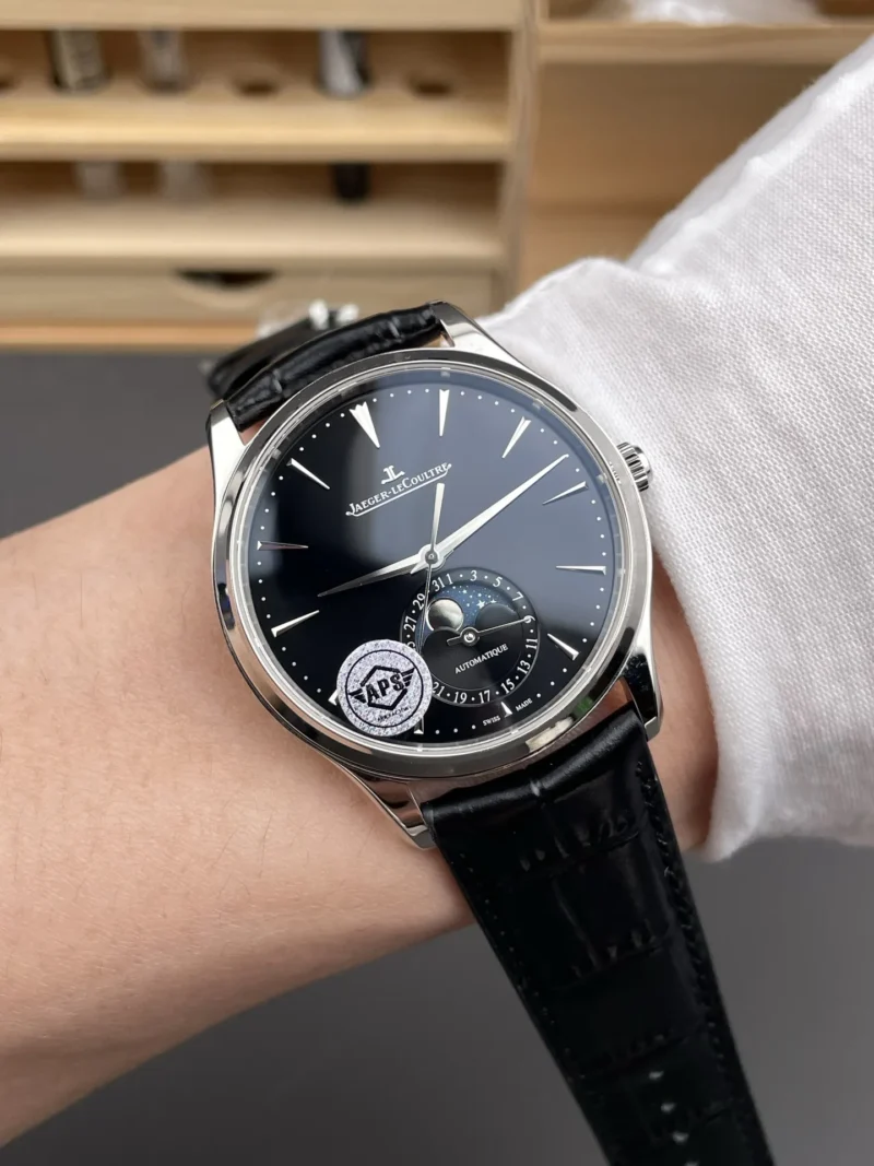 Jaeger-Le Coultre Master Black Dial 39mm
