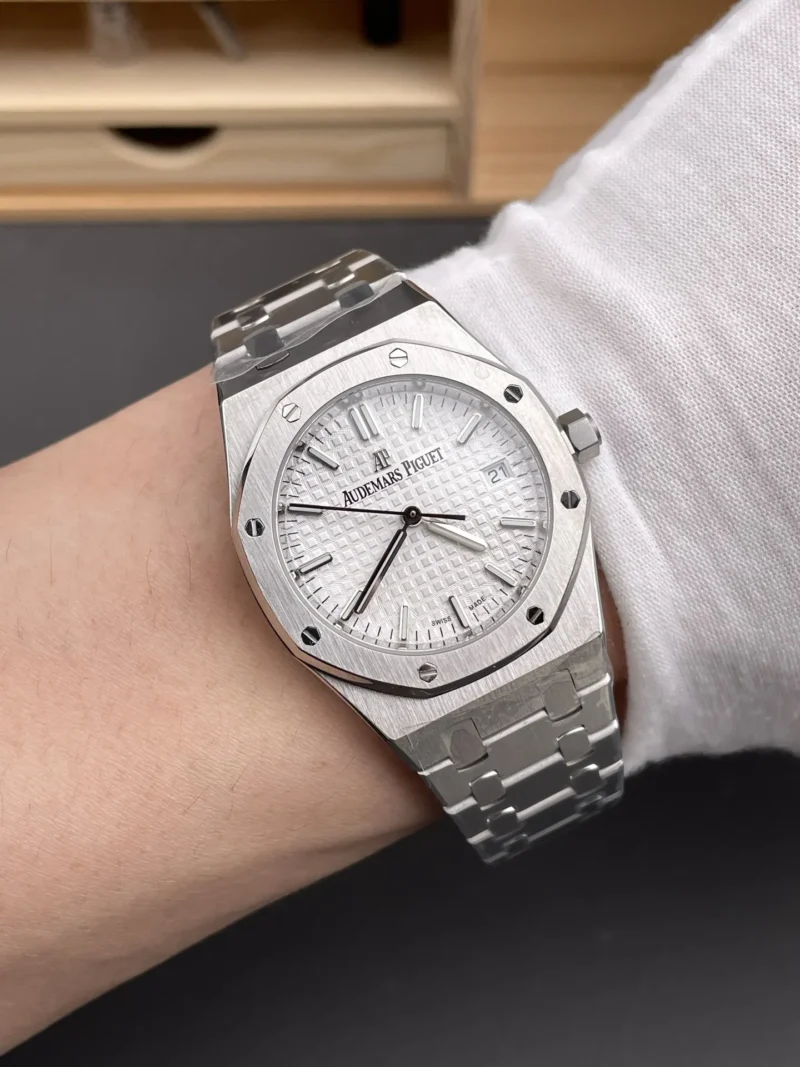 AP Royal Oak 77350 White Dial 34mm