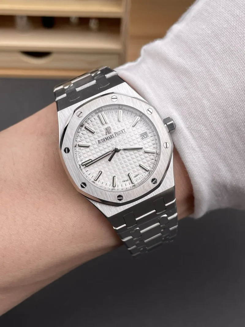 AP Royal Oak 77350 White Dial 34mm