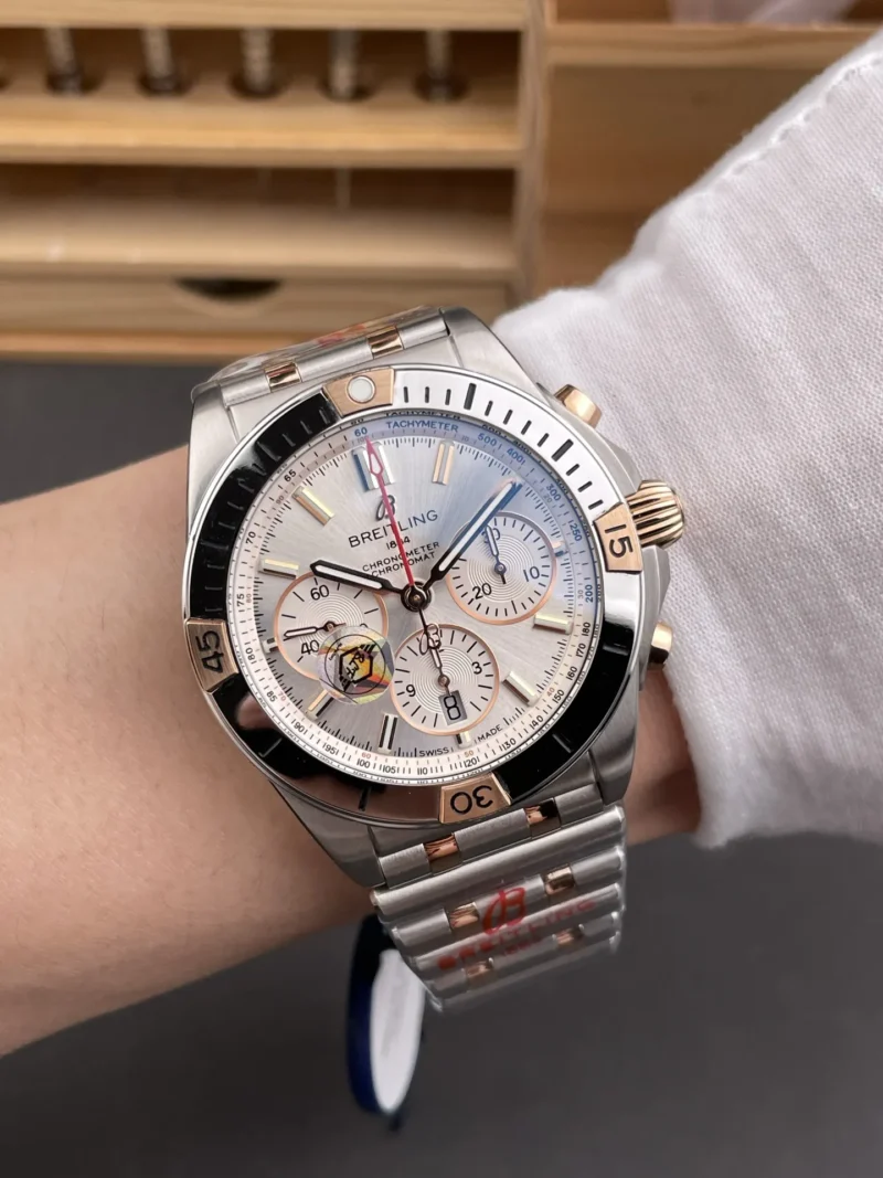 Breitling Chronomat B01rose gold Silver dial 42mm