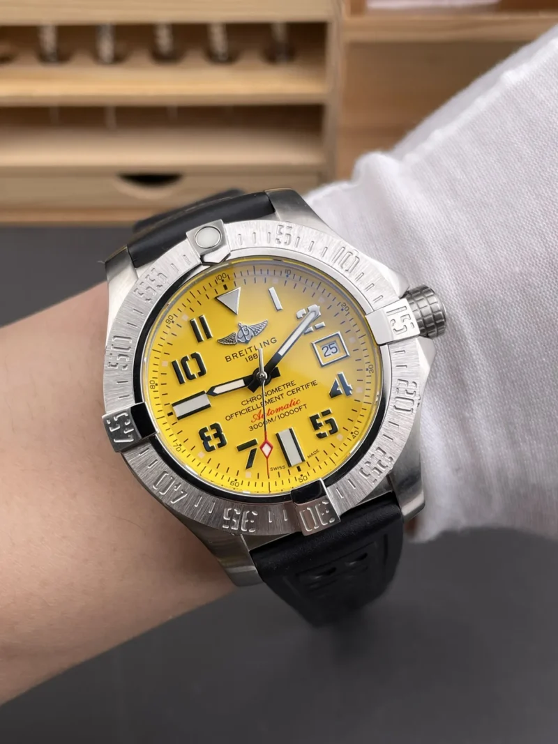 Breitling Avenger 45mm