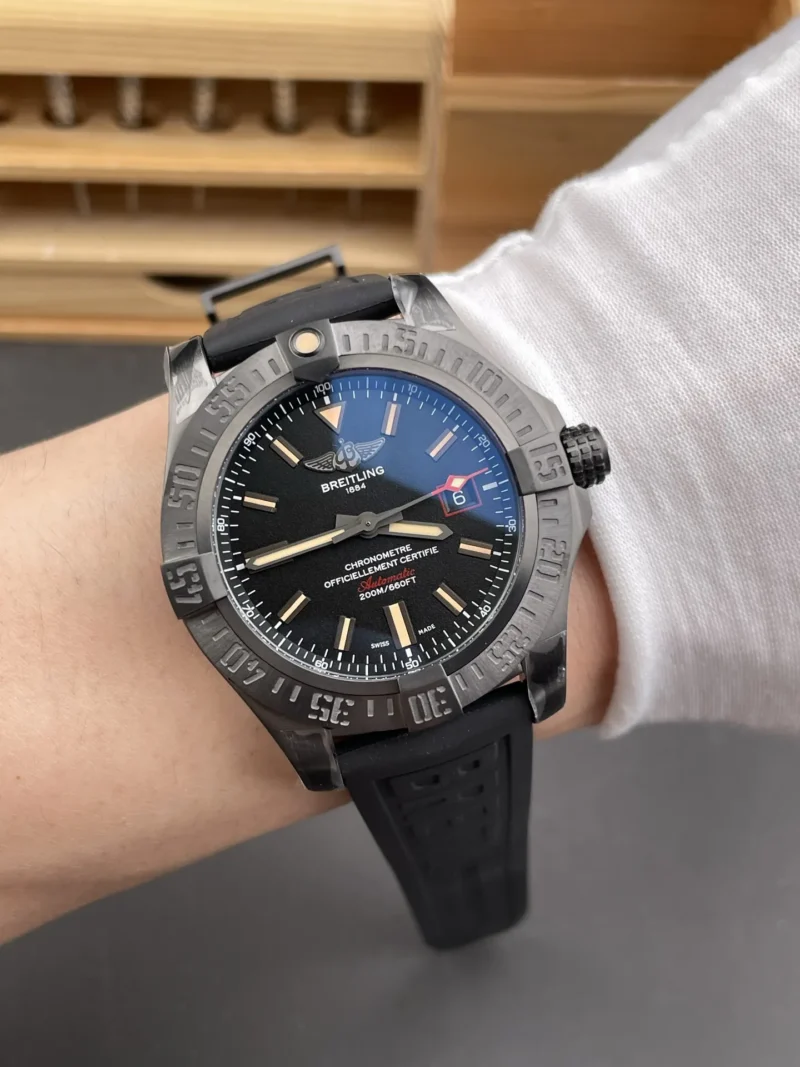 Breitling Avenger Black 44mm