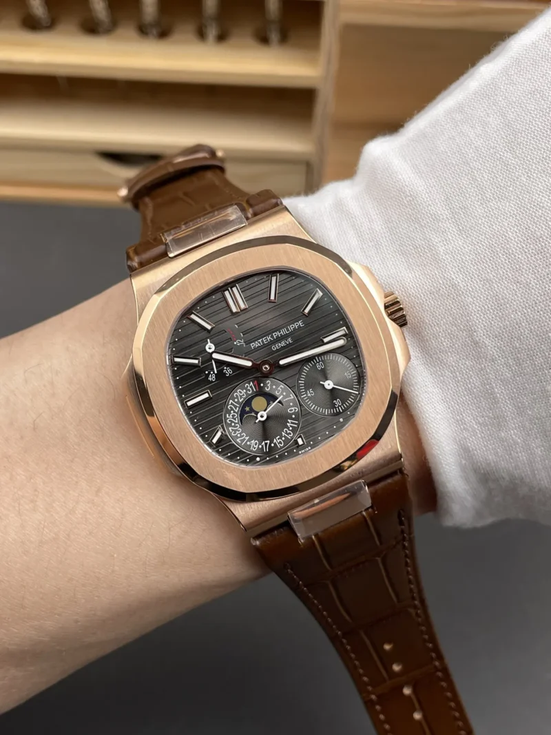 Patek Philippe Nautilus 5712 Rose Gold 40mm
