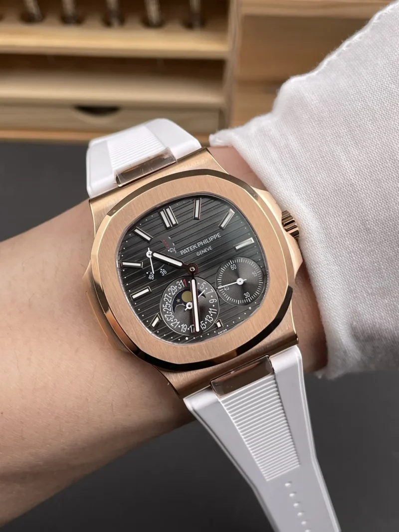 Patek Philippe Nautilus 5712 Rose Gold 40mm