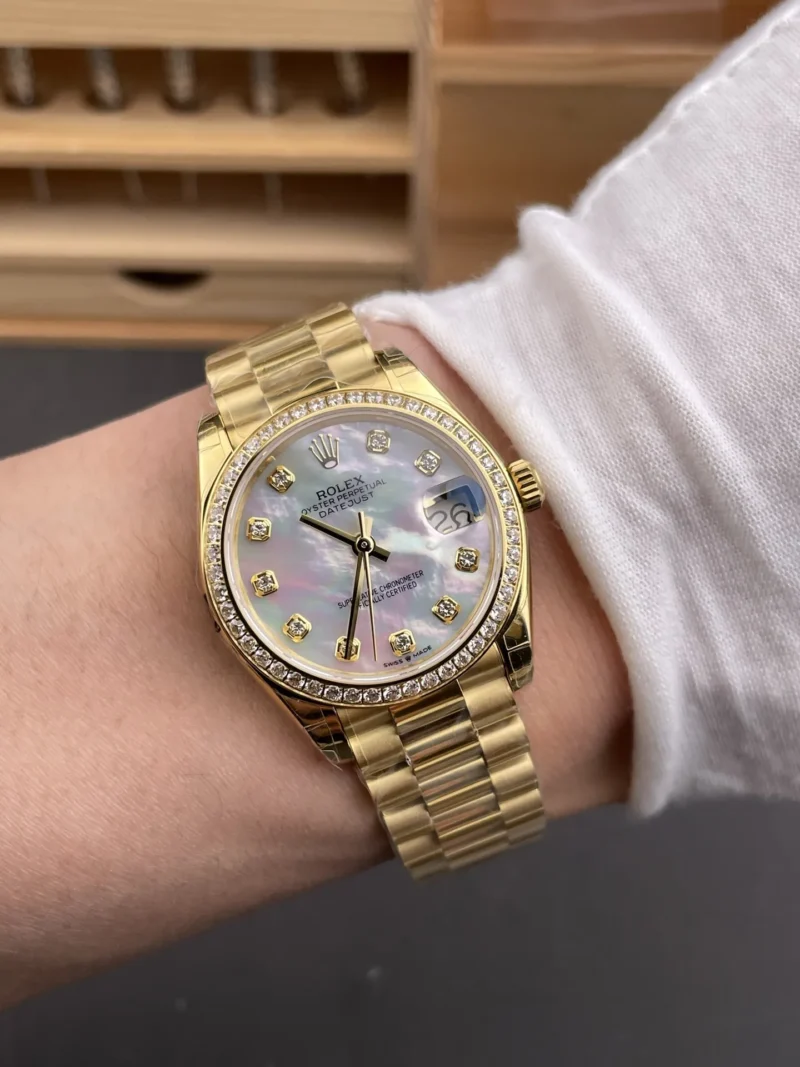 Rolex Datejust Mother-of-Pearl Ladies 31mm