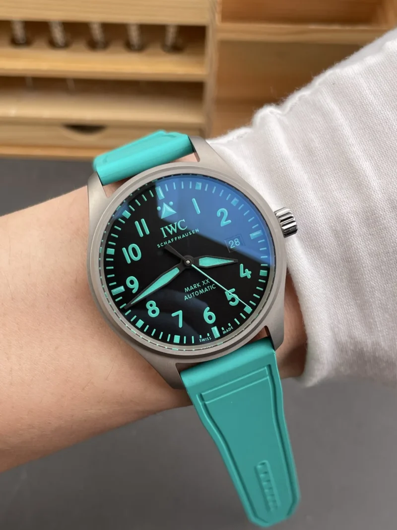 IWC Formula 1titaniumdual straps included 40mm