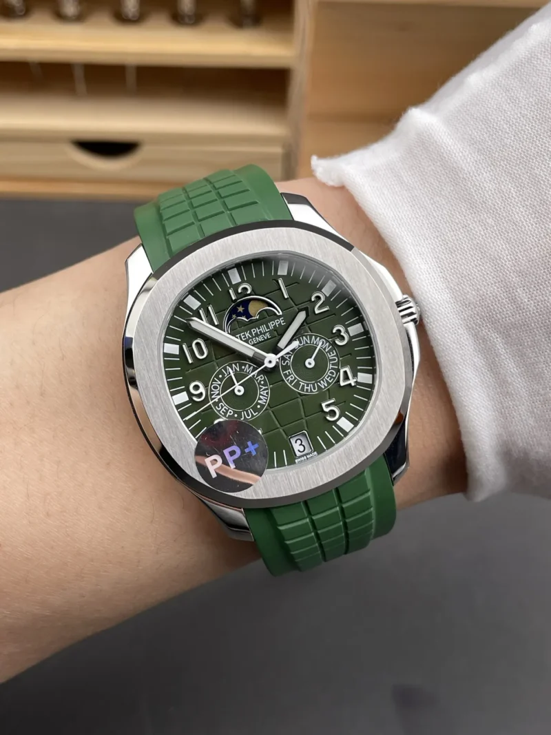 Patek Philippe Aquanaut Green Dial 39.9mm
