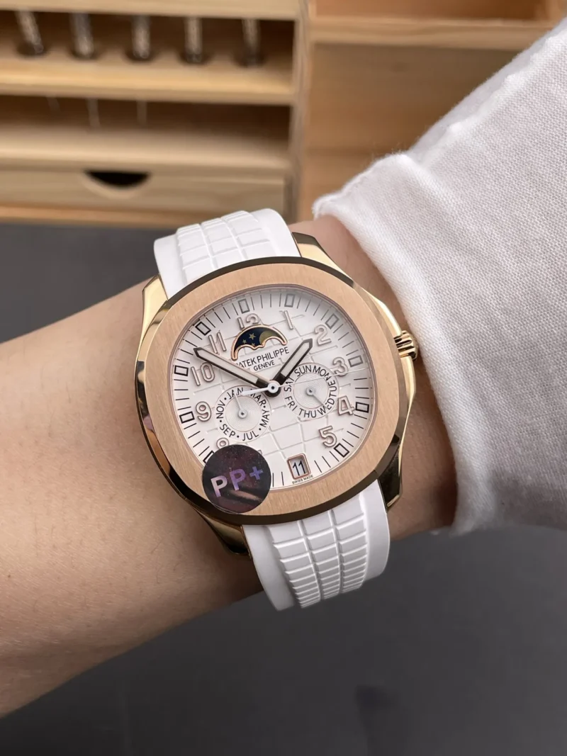 Patek Philippe Aquanaut Rose Gold 39.9mm