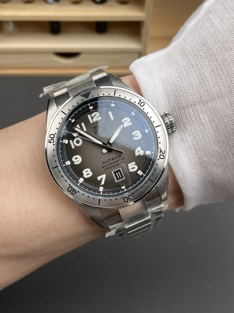 TAG Heuer Vintage Black 42mm