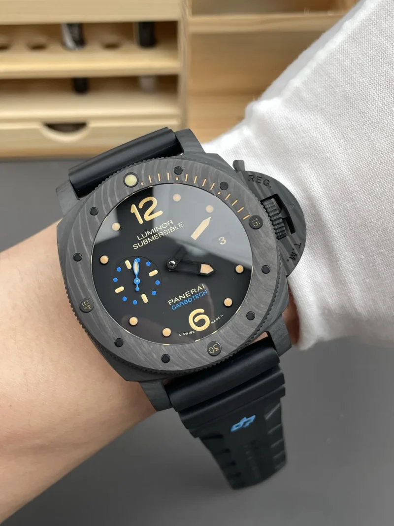 Panerai Luminor PAM616 Carbon Fiber 47mm
