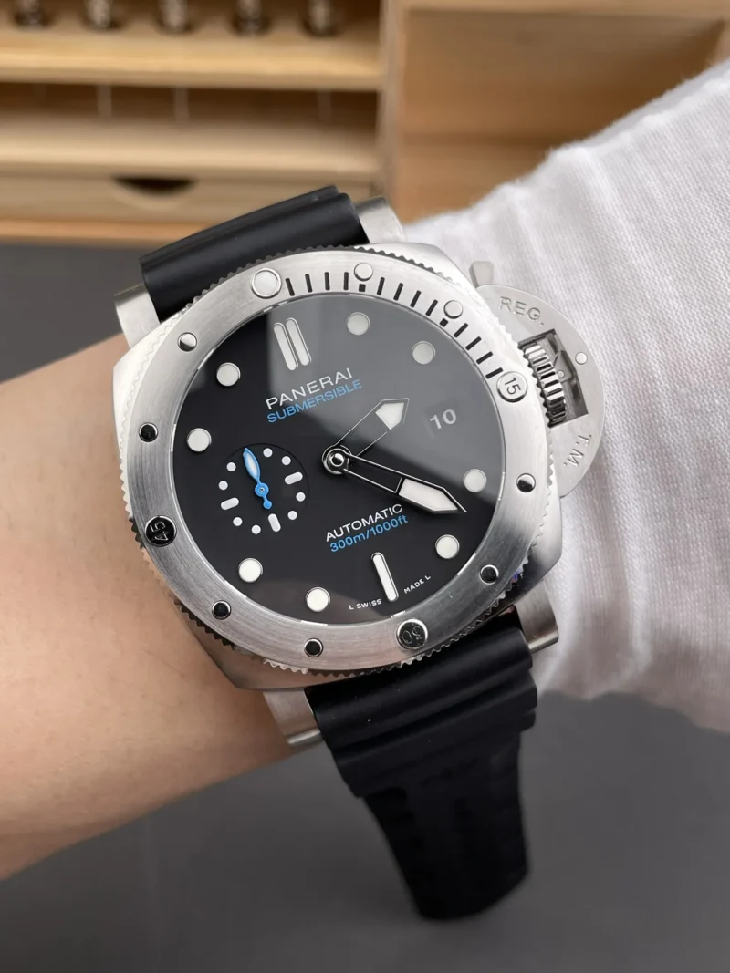 Panerai Submersible Submersible PAM1222 Black Dial 44mm