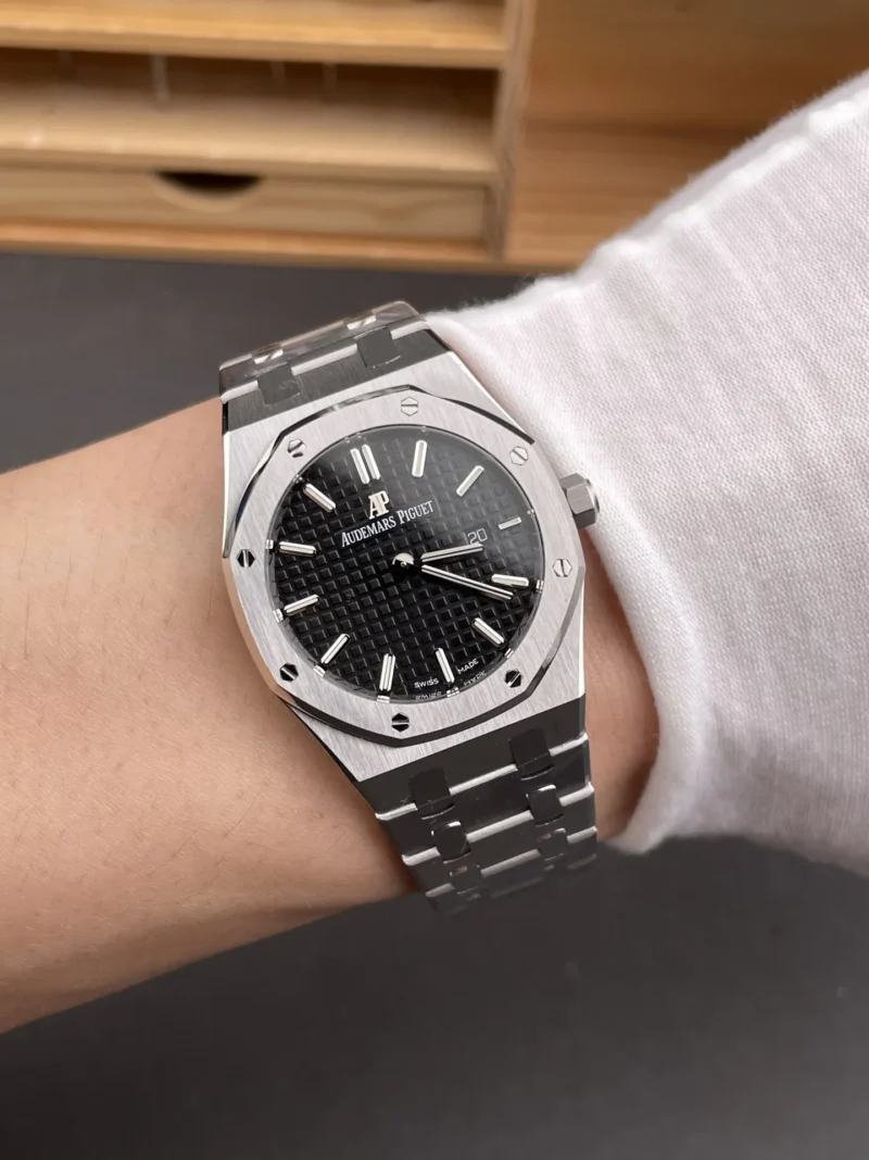 AP Royal Oak 67650 Black Dial 33mm