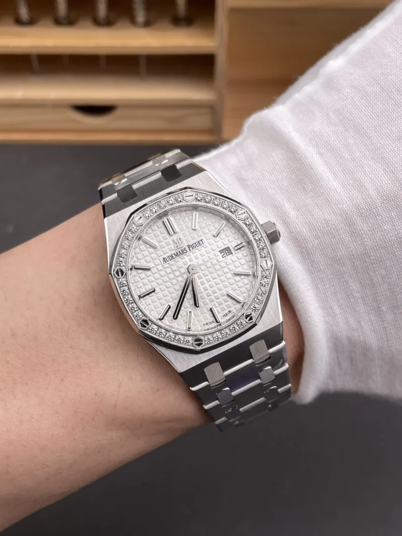 AP Royal Oak 67651 Diamond Bezel 33mm